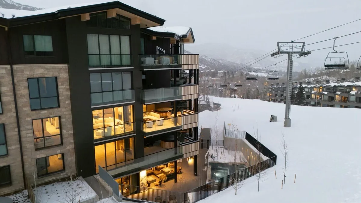 Exterior (Winter)