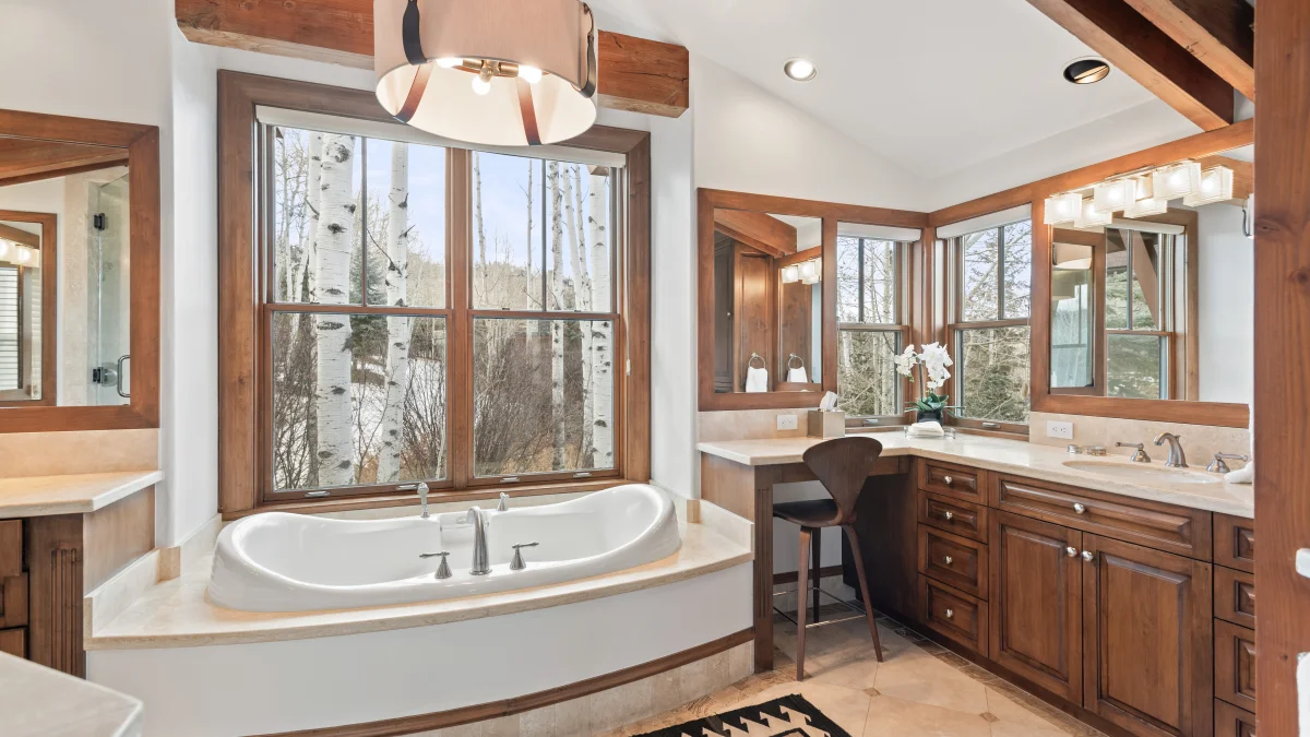 Two Creeks Home
