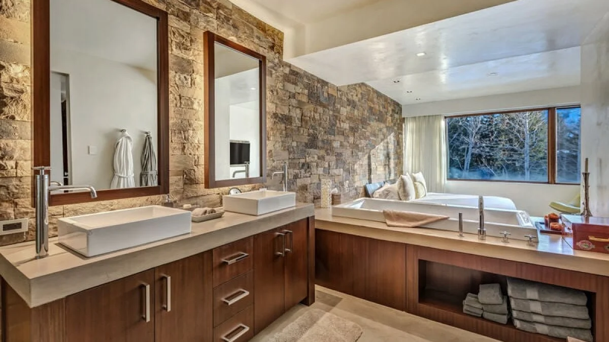 Bear Paw Lodge