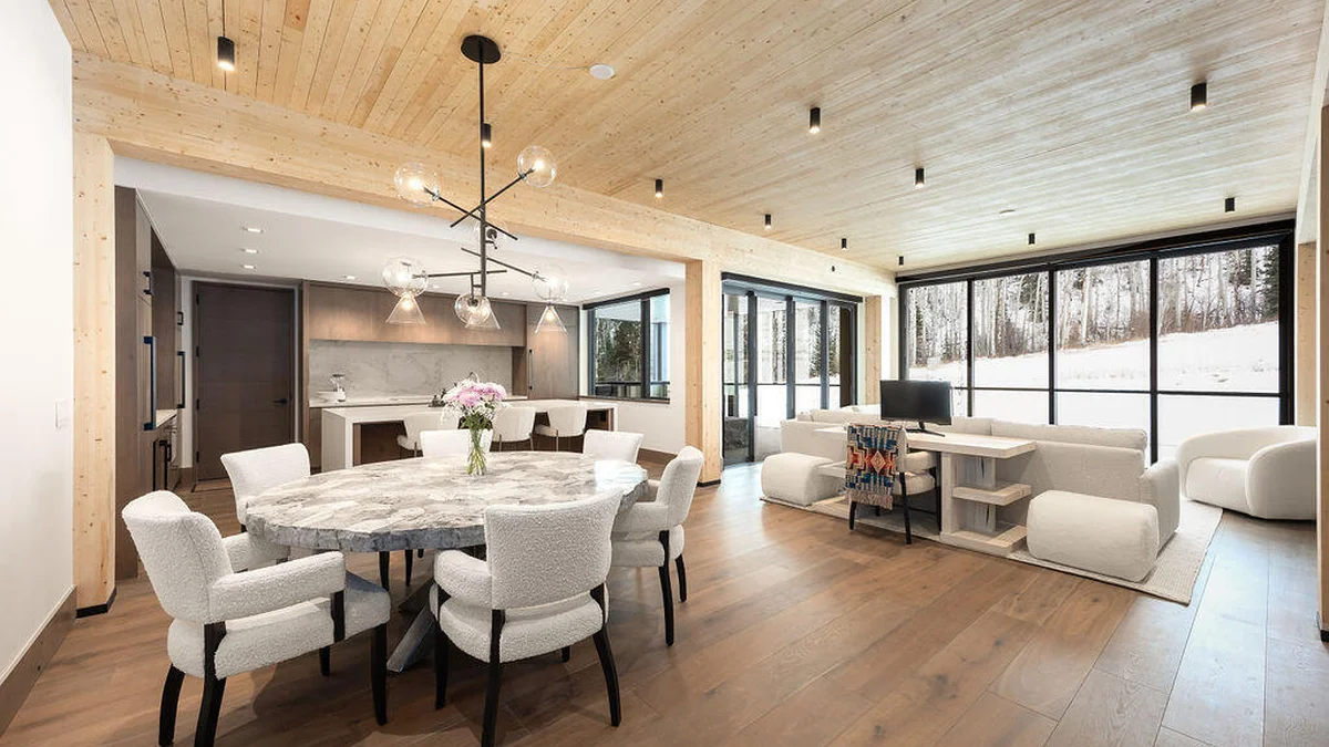 Living & Dining Area 