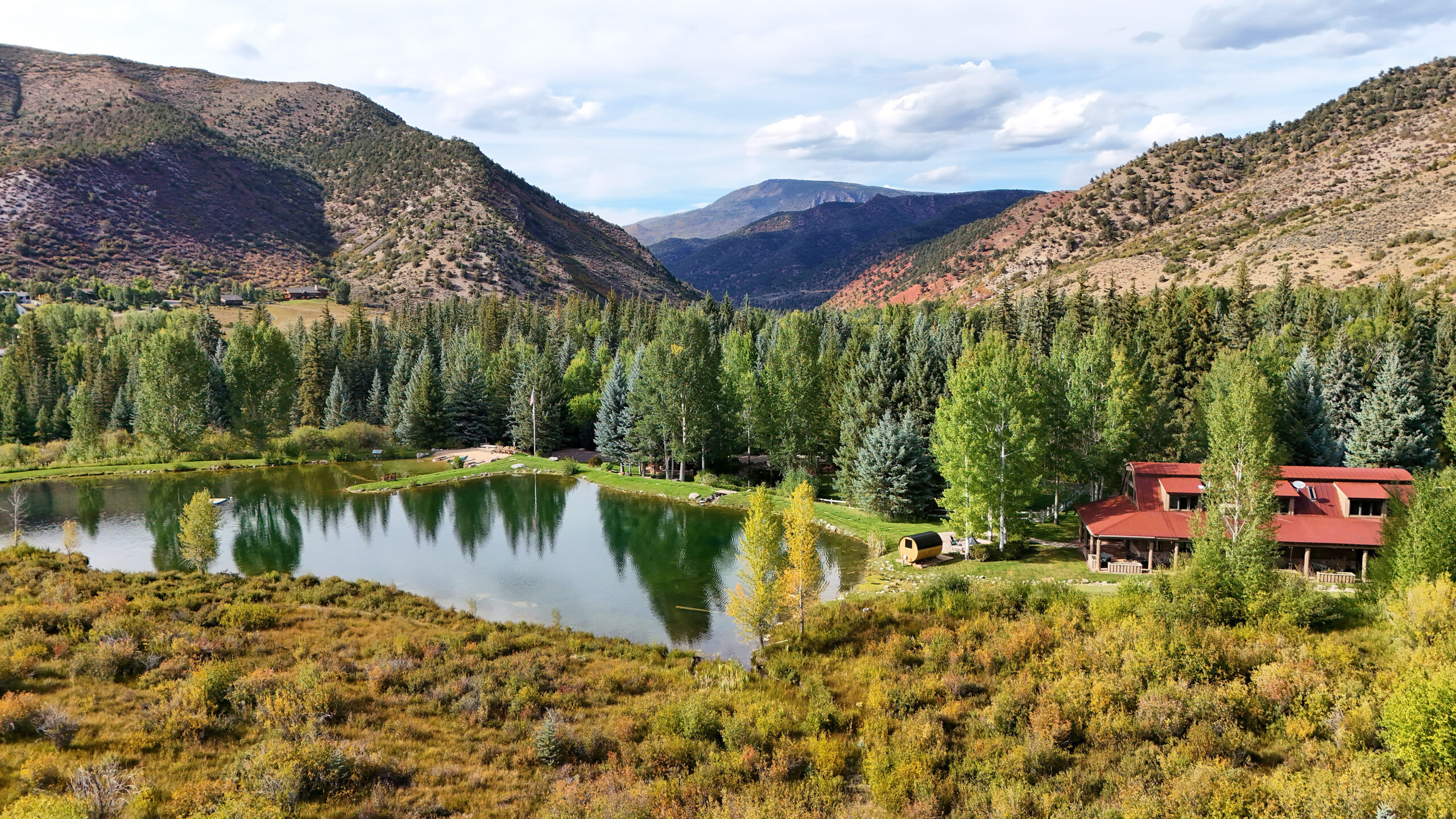 Large Group Rentals in Aspen: Luxury Homes for 10+ Guests